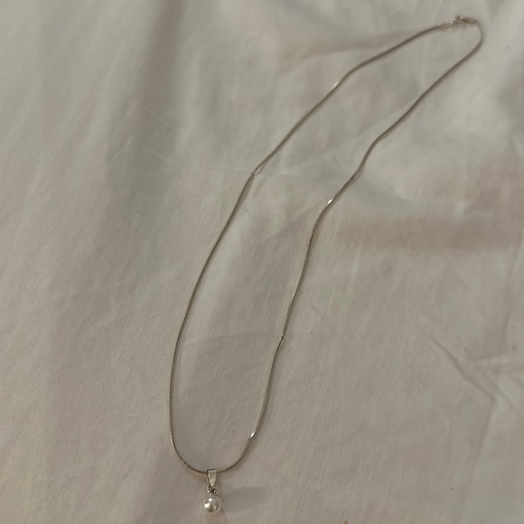 *🛒 FREE WITH PURCHASE* Pearl pendant silver chain necklace - Picture 4 of 15